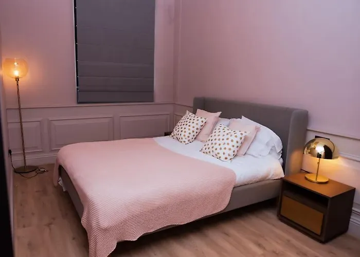 Luxurious Stunning 2Bedroom Apartment