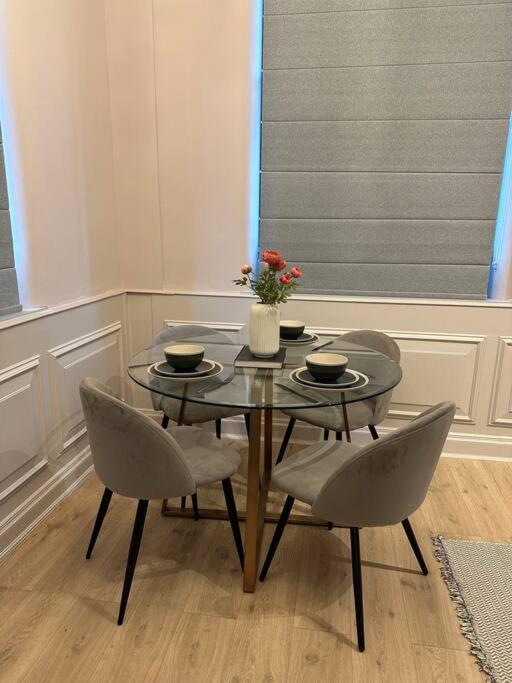 Luxurious Stunning 2bedroom Apartment